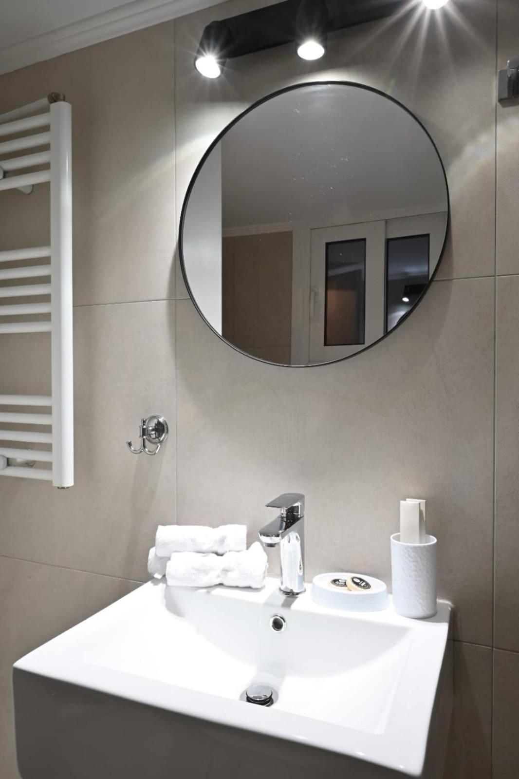 Modern Two Bedroom Apartment At Koukaki Αθήνα Εξωτερικό φωτογραφία